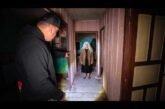 SENHORA FANTASMA PENSA ESTAR VIVA DENTRO DA CASA!